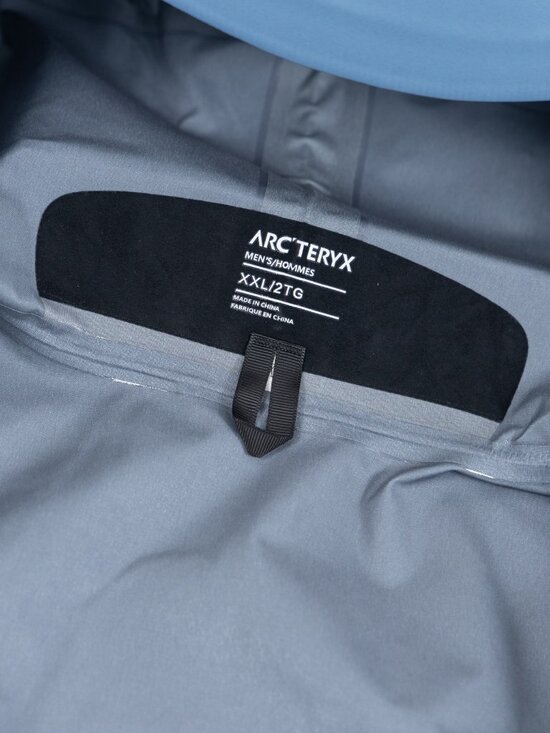 Men's Arc'teryx ALPHA SV Skiing Gliding Waterproof Jacket XXL - Picture 9 of 9